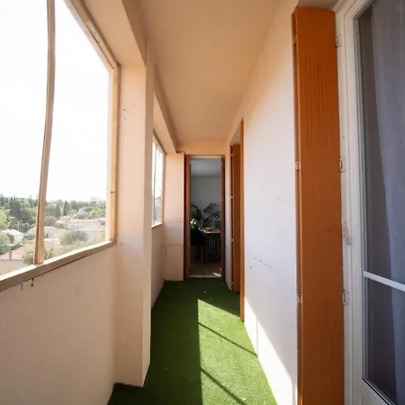 Apartment Grand T5 - Lumineux - Patio Nîmes