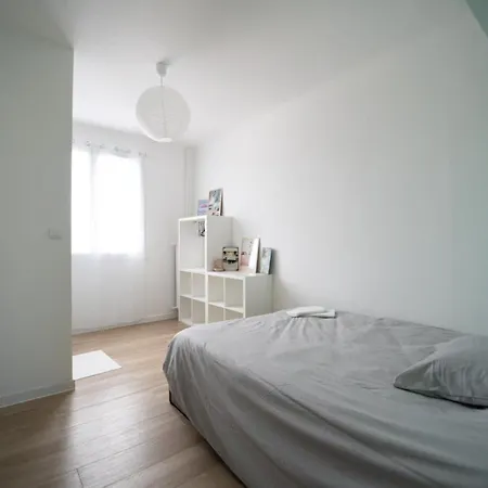 Grand T5 - Lumineux - Patio Apartment *