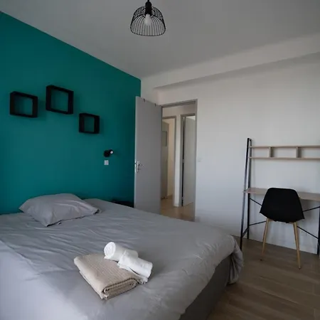 Apartment Grand T5 - Lumineux - Patio Nîmes