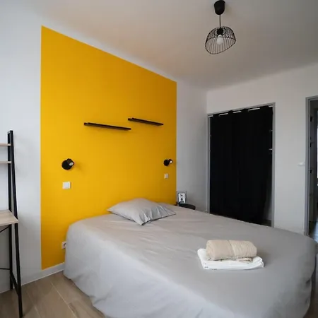 Grand T5 - Lumineux - Patio Apartment